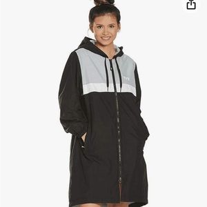 TYR Women's Alliance Podium Parka Black